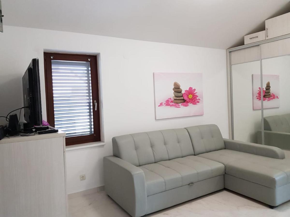 Relax Zone III Apartment Malinska Ngoại thất bức ảnh