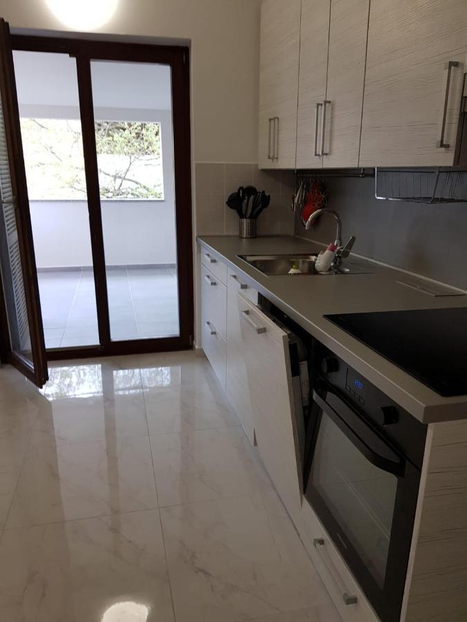 Relax Zone III Apartment Malinska Ngoại thất bức ảnh